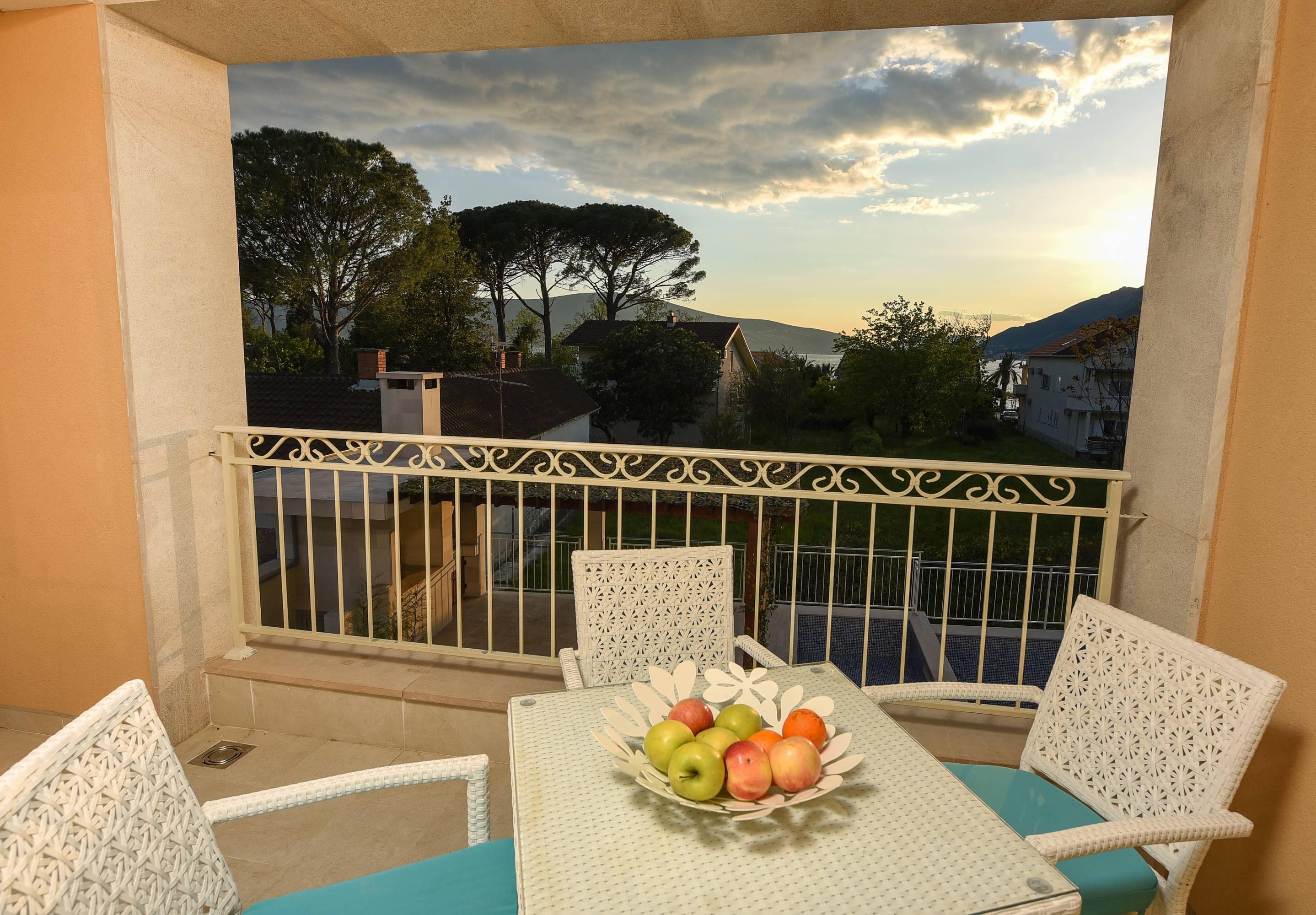 Sea Point Apart Hotel Тиват Экстерьер фото