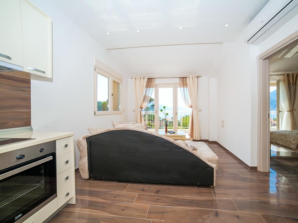 Sea Point Apart Hotel Тиват Экстерьер фото