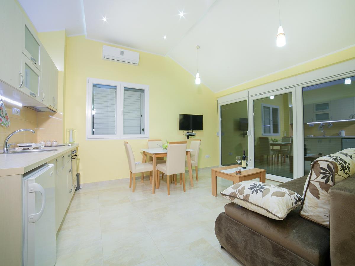 Sea Point Apart Hotel Тиват Экстерьер фото